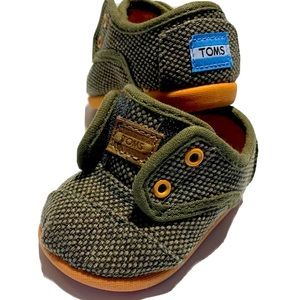 Olive Green and Orange Velcro Toms Velcro Botas Booties